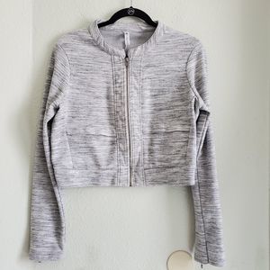 FABLETICS || gray cropped magnolia jacket